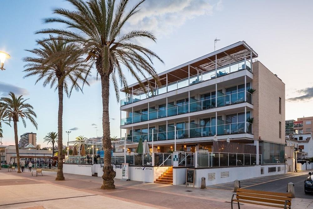 ميراكي بيتش هوتل  - للبالغين فقط