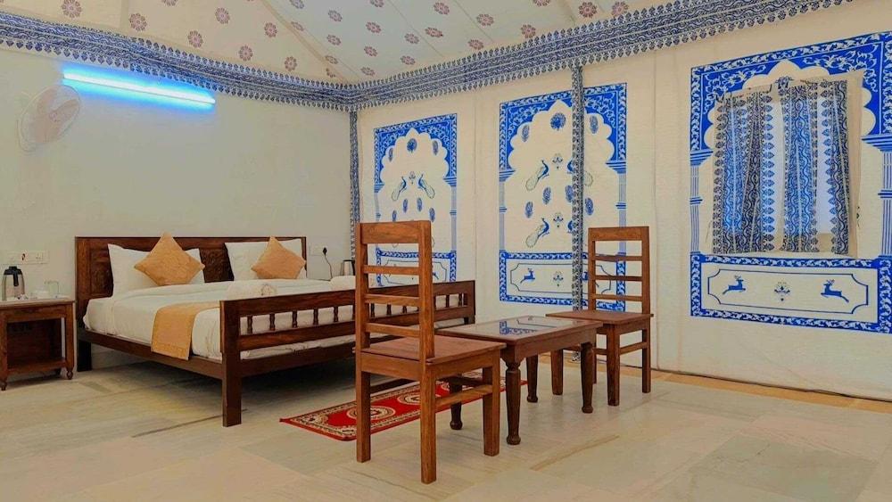 رويال فيلا ديزرت كامب جايسالمر غرفة