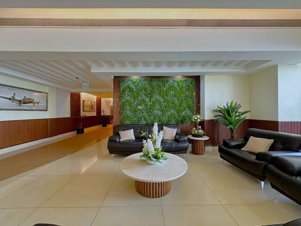 إقامة كالأحلام في مارينا فيو بحمام سباحة كامل منطقة الاستقبال