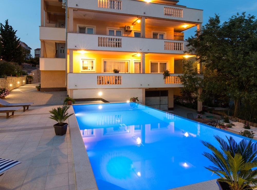 Scenic Elegant Apartments Krk With Balcony and Pool Outdoor Pool