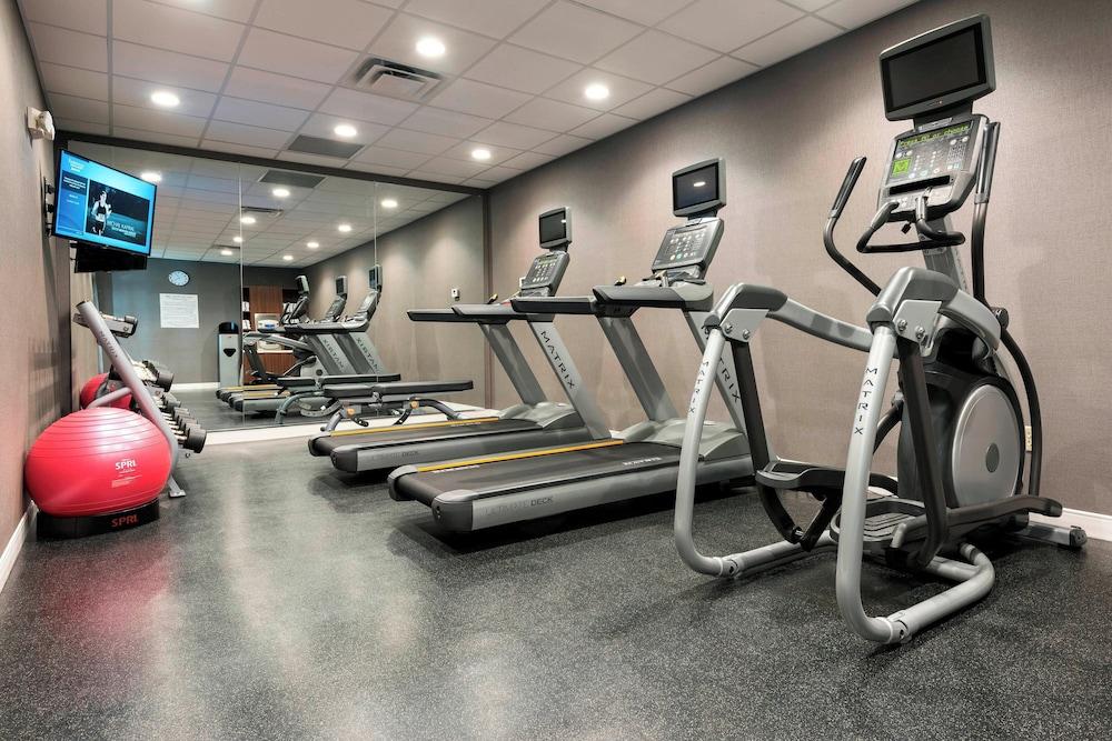 فيرفيلد إن آند سويتس ميدينا مرفق اللياقة البدنية