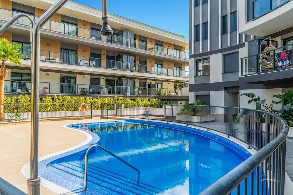 ألتر هوم نويفو أبارتامنتو أون جافيا زحليقة مائية