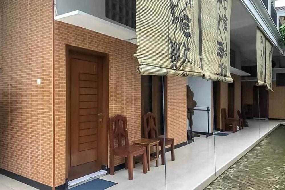 مالانغ هيل غاليري آند هومستاي المنطقة الخارجية