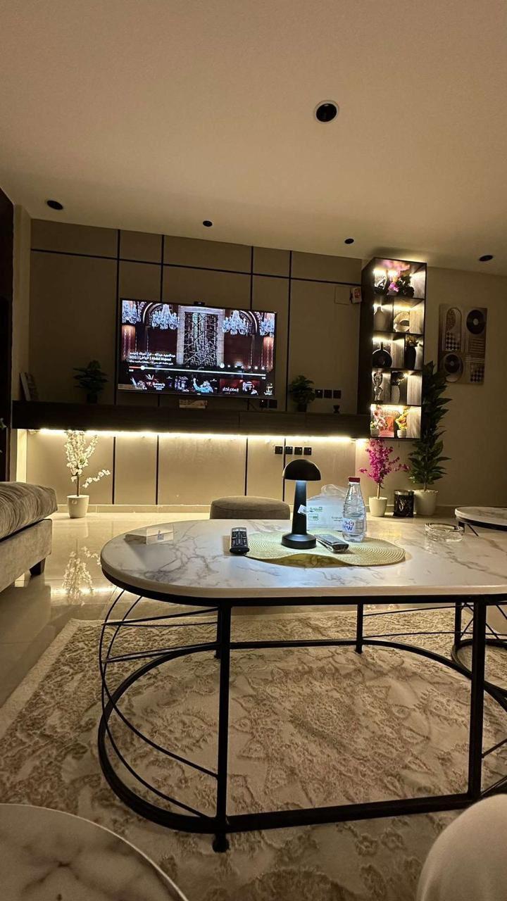 Attractive Apartment with Self Check-in | 5680 Living Area