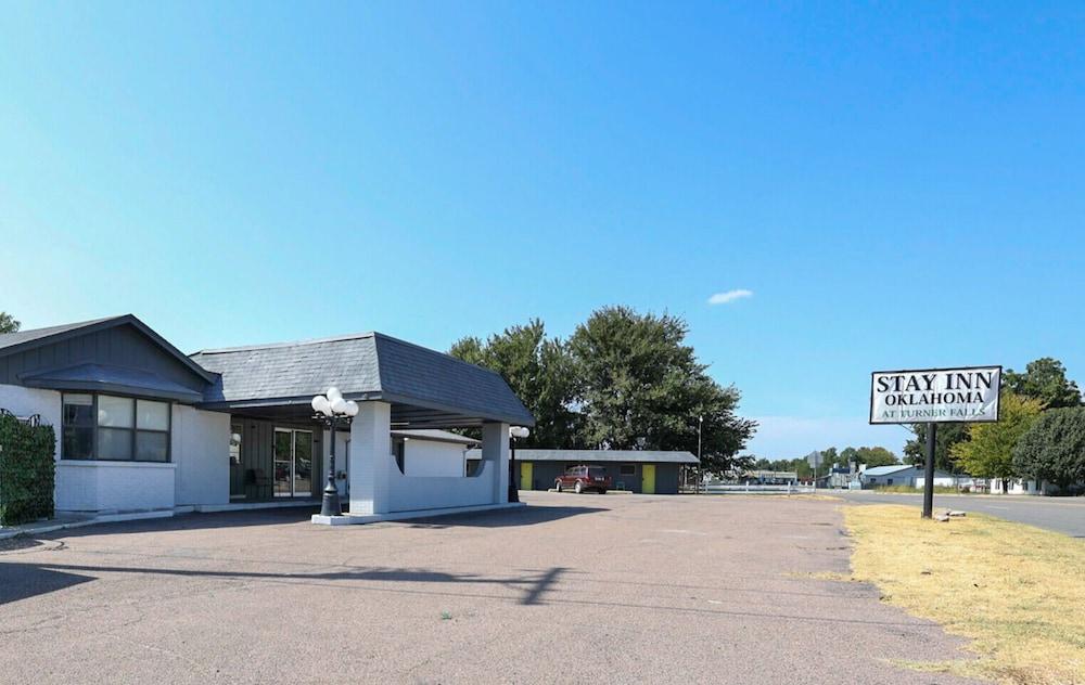 Best Quality Inn Exterior