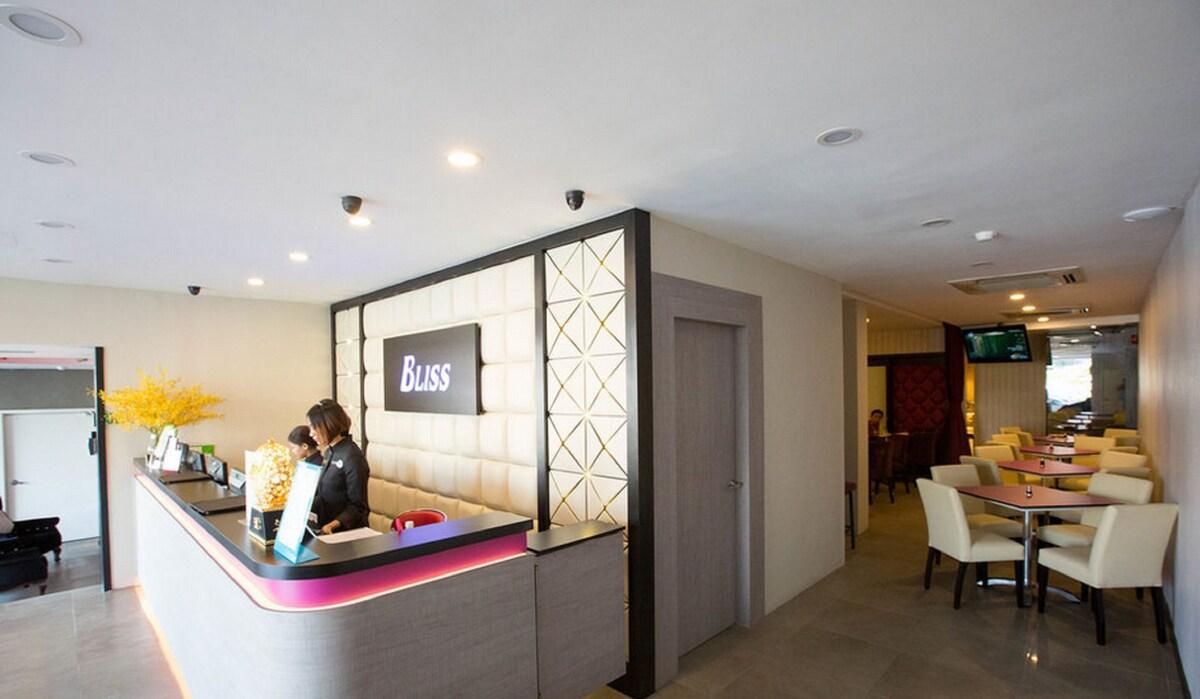 بليس بوتيك هوتل أخرى