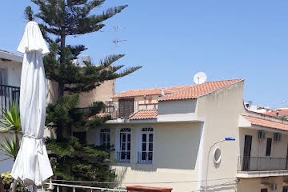 كاسا فاكانزي آين لوكات