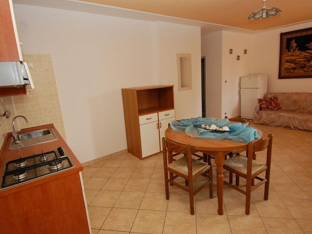 سن درينشيد سيسايد هوليداي هوم نير فينيس مطبخ خاص