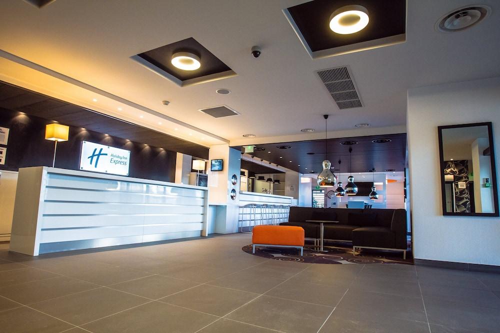 هوليداي إن إكسبرس ديجونا باي آيتش جي المنطقة الخارجية