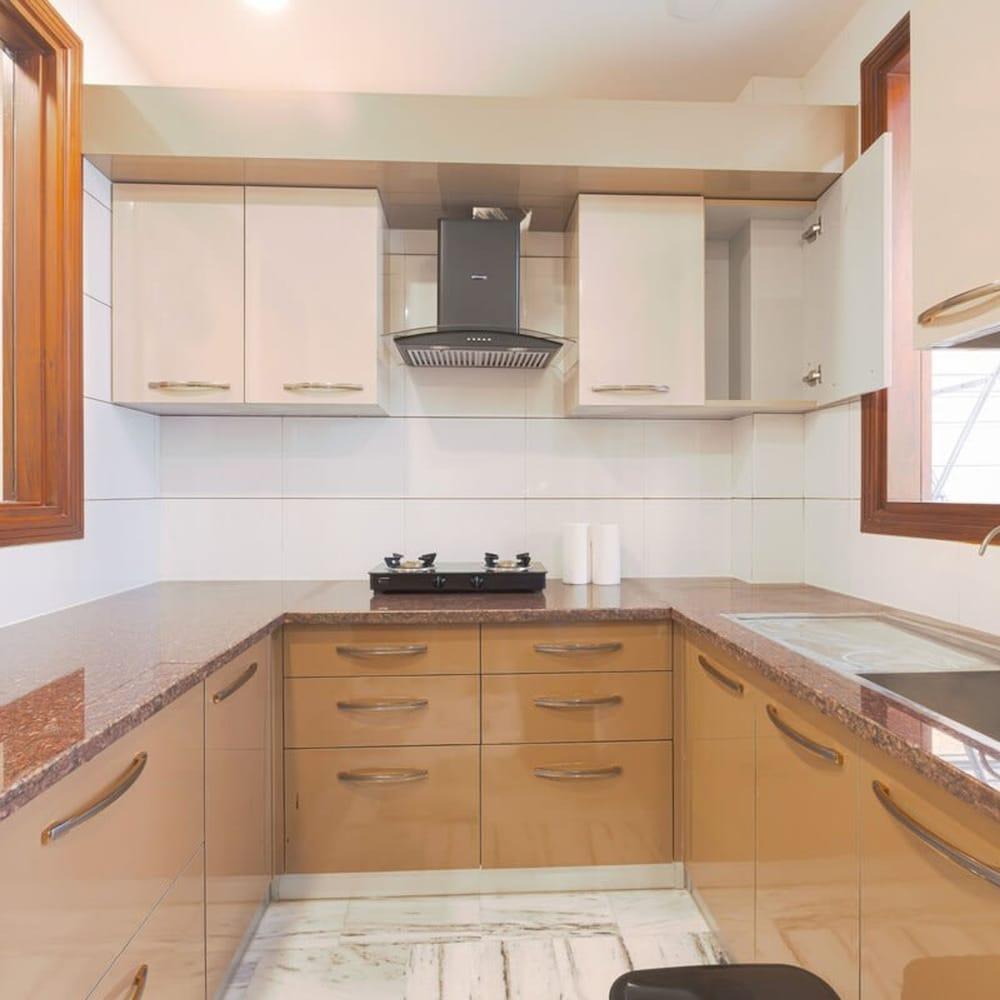 ترانكويل 2بد رومب واسيس وذ بالكوني باثتوب غرفة