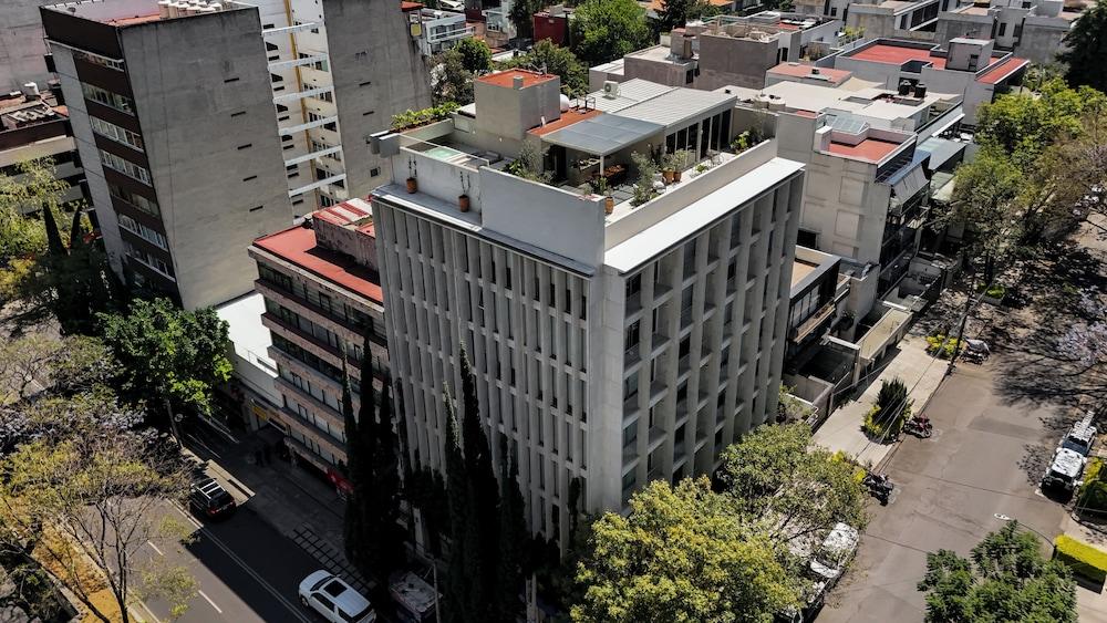 كابيتاليا أنتارا بولانكو