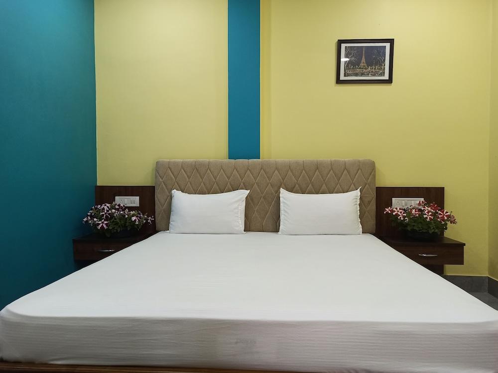 Atithya Resort Room