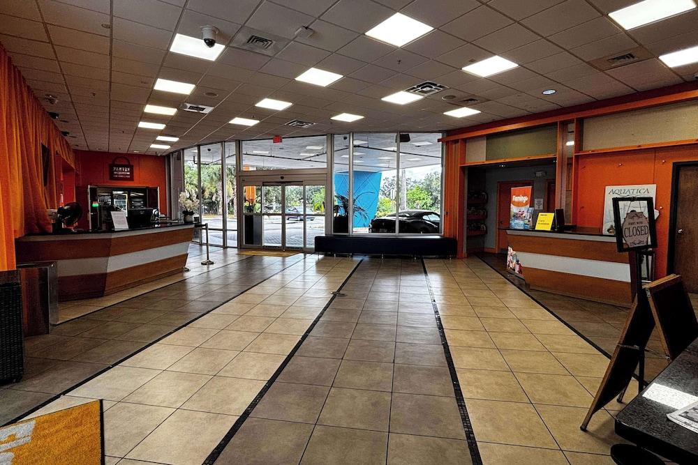 رمادا باي ويندام هوتل آند ووتر بارك الردهة