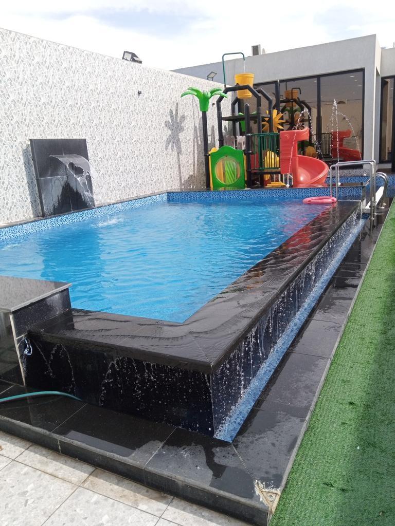 Comfy Chalet with Pool & Water Games | 3199