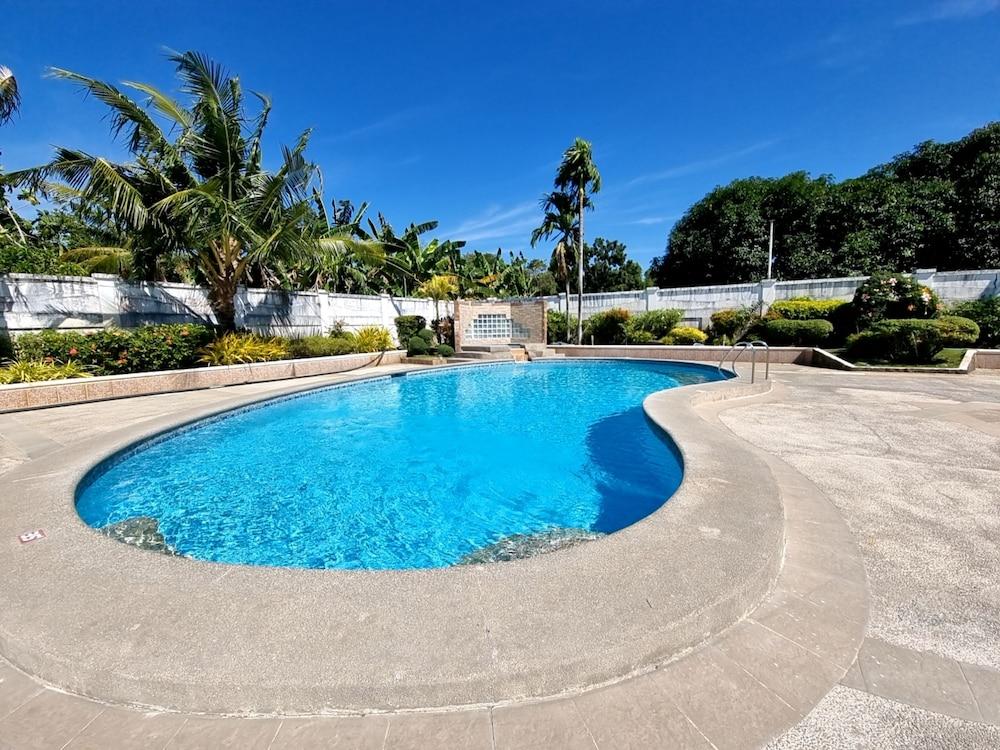 كاوايان كيلينج ريزورت باي كوكوتل حمام سباحة مكشوف