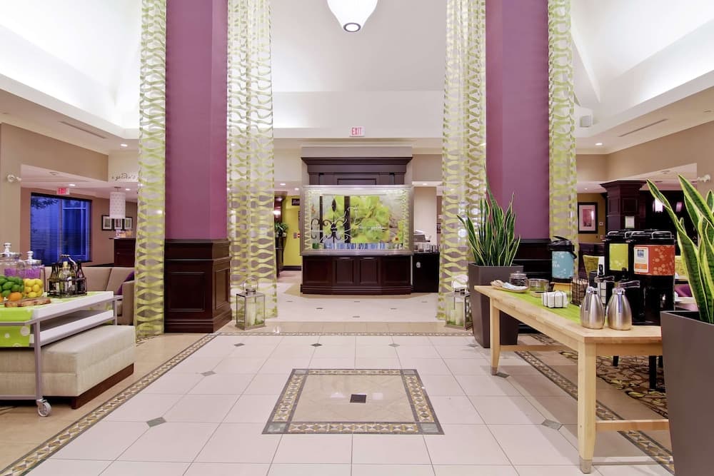 Hilton Garden Inn Toronto/Ajax Lobby