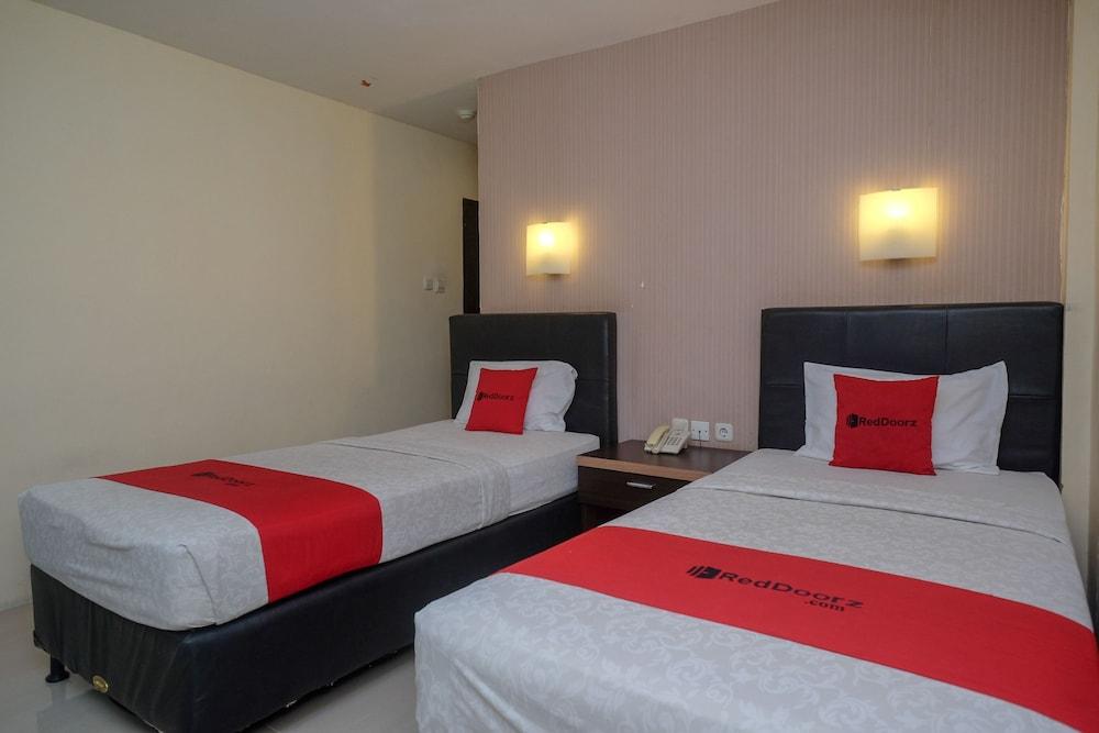 ريد دورز بلس آت جراند بوبيولار هوتل غرفة