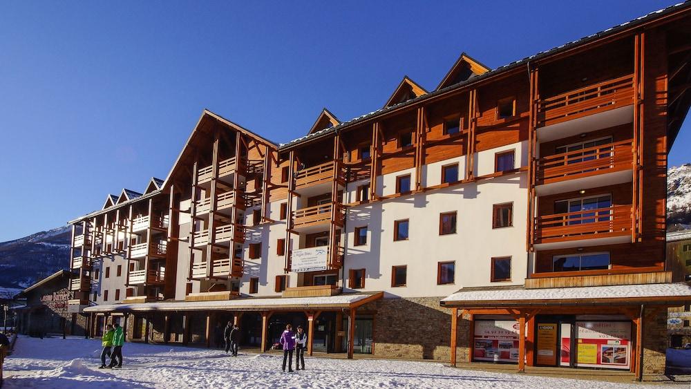 ريزيدنس نيميا لايجل بلو المنطقة الخارجية