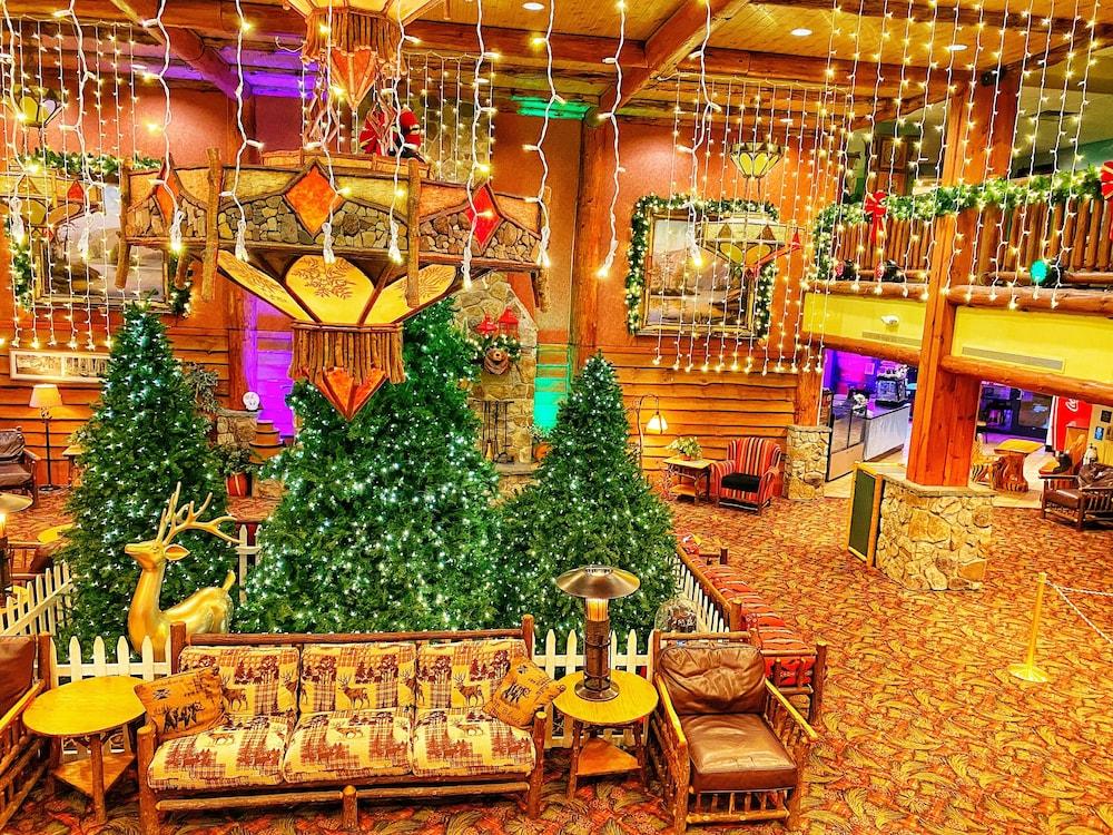 سيكس لاجز جريت إسكايب لودج آند إندور ووتربارك الردهة