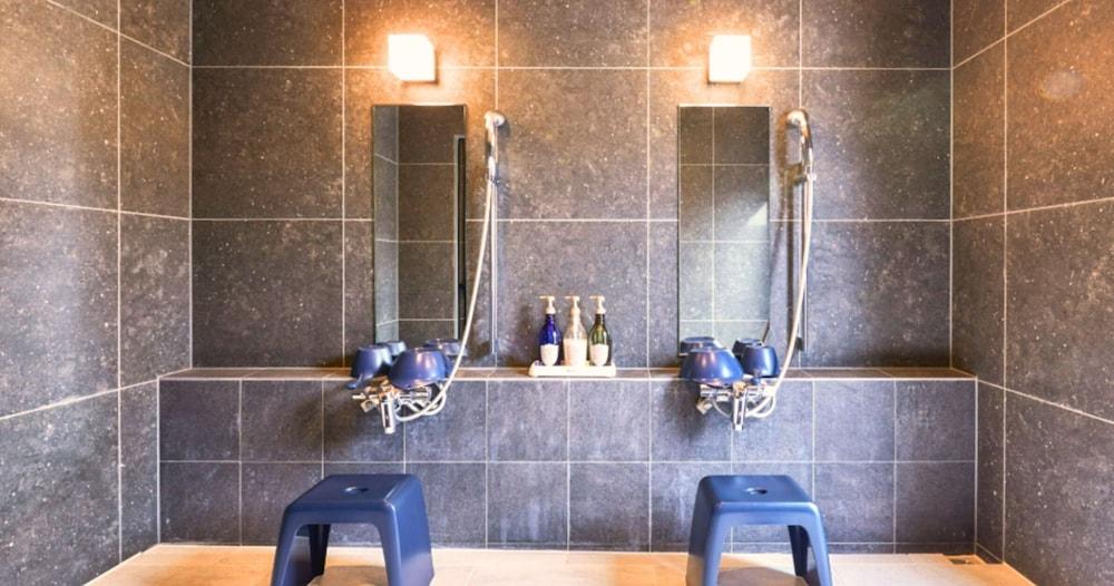 Panoramic Mt. Fuji Views from All Rooms – VISION GLAMPING Resort & Spa YAMANAKAKO Bathroom