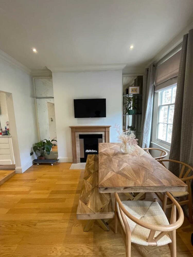 Stylish 2BD Maisonette - 5 Mins to Hampstead Heath Featured Image
