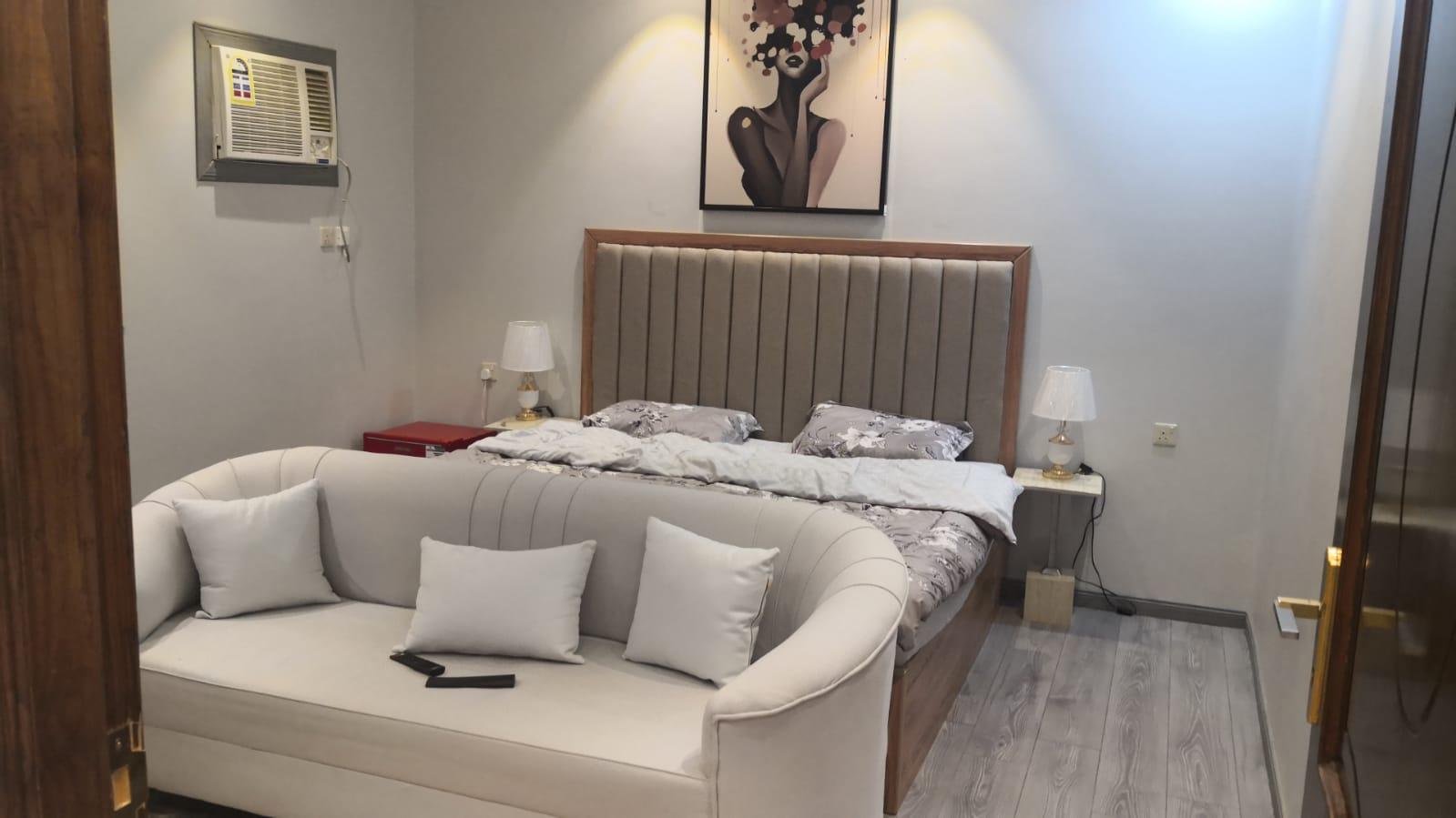 LP136.2 - Apt 4 · Nice Studio Unit in Al Azizyah, Madina