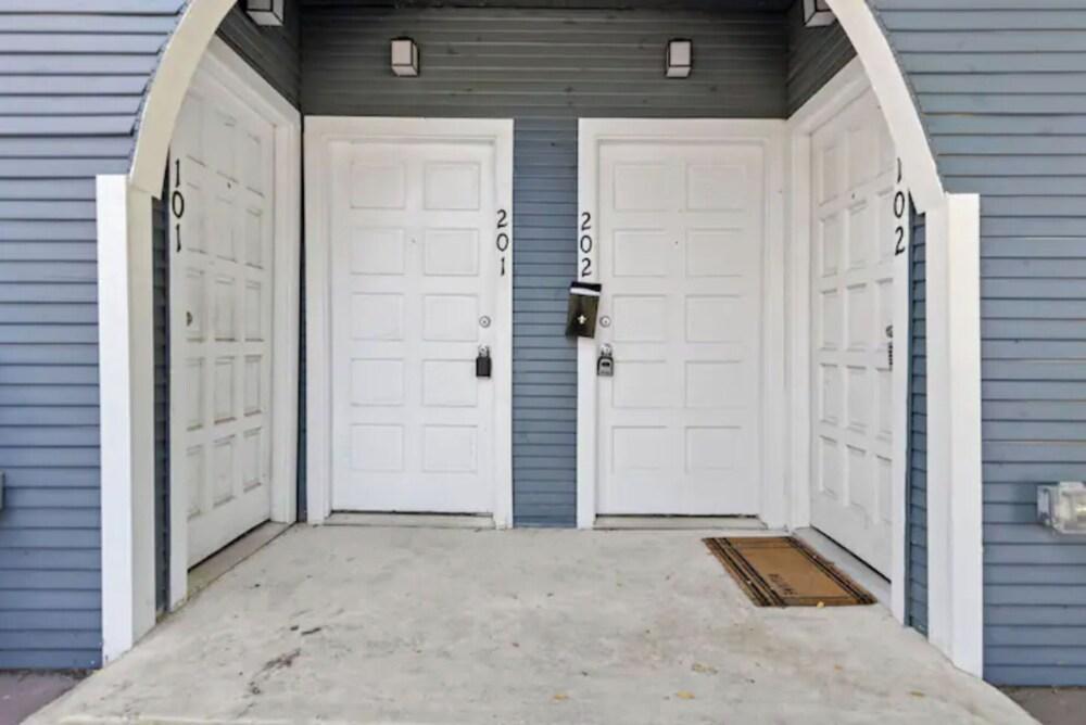 شقة رائعة ومريحة وقديمة مكونة من غرفتي نوم 201، بالقرب من وسط المدينة تفاصيل الفندق من الخارج