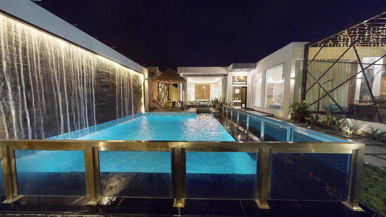 Comfy Chalet with Pool | 1271