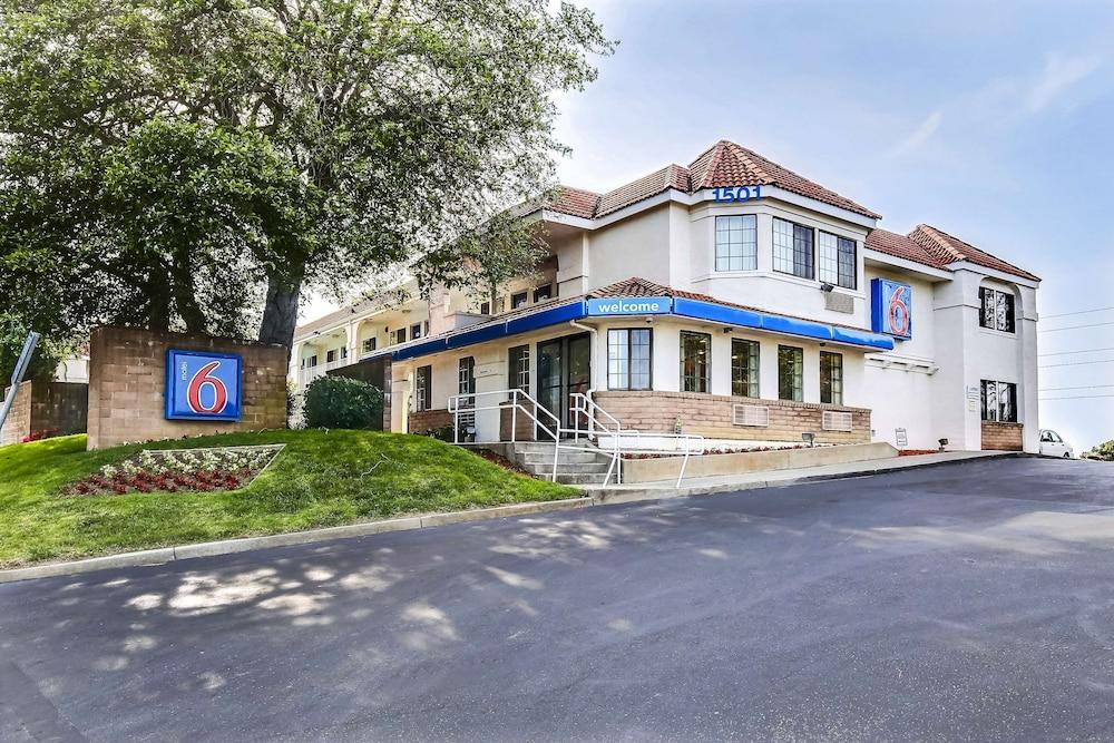 موتل 6 بينول، كاليفورنيا المنطقة الخارجية