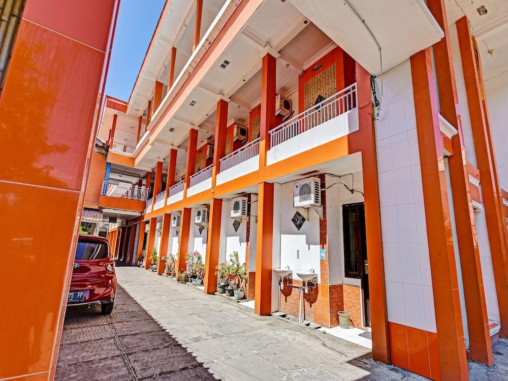 كوليكشن أو 91489 هوتل تانجونغ بيرماتا