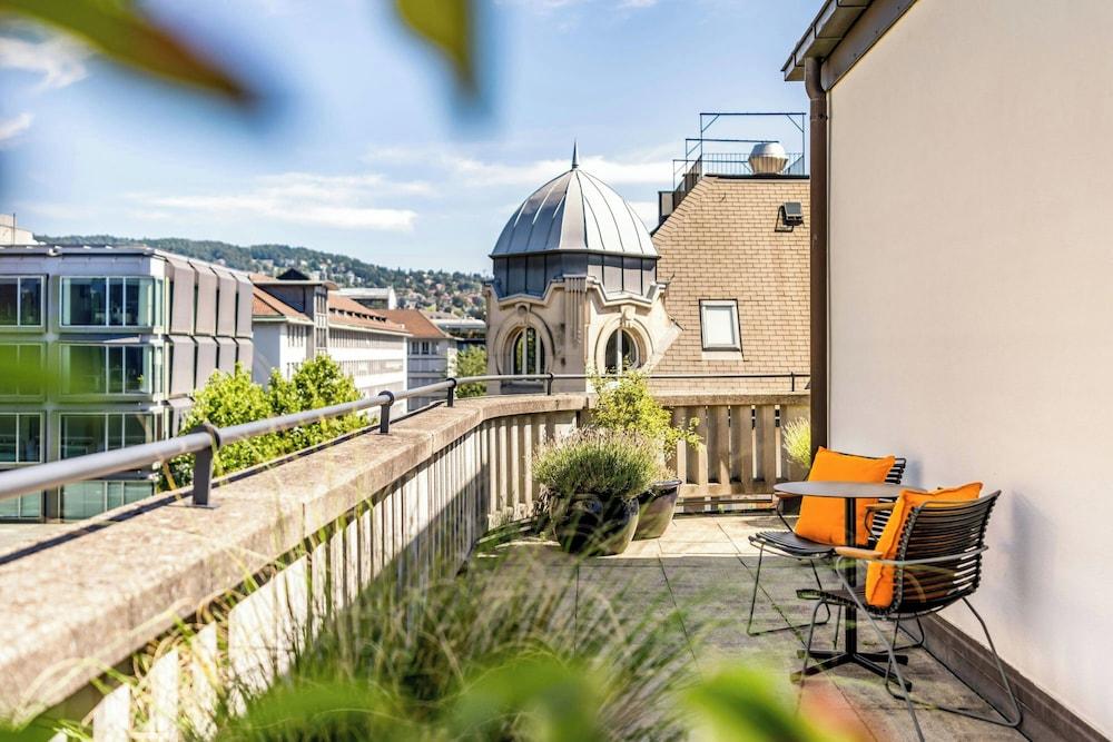 نويس شلوس بريفات هوتل زوريخ، أوتوجراف كوليكشن غرفة