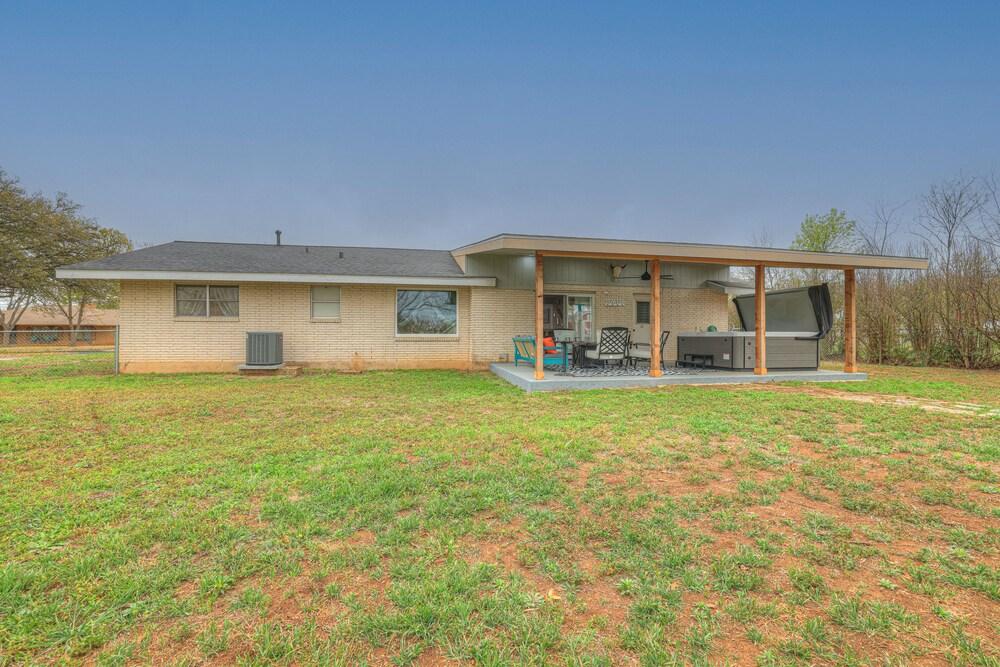 منزل رائعة في واحة خلابة بحوض استحمام ساخن وموقد - على بعد ميل واحد من وسط المدينة المنطقة الخارجية