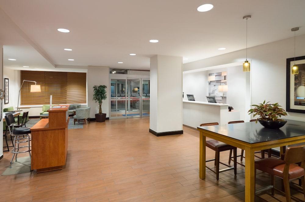 هوليداي إن إكسبرس نيويورك سيتي تايمز سكوير باي آيتش جي المنطقة الخارجية