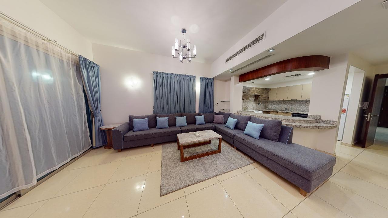 Amazing Chalet with Comfortable and Simple Furniture | 977