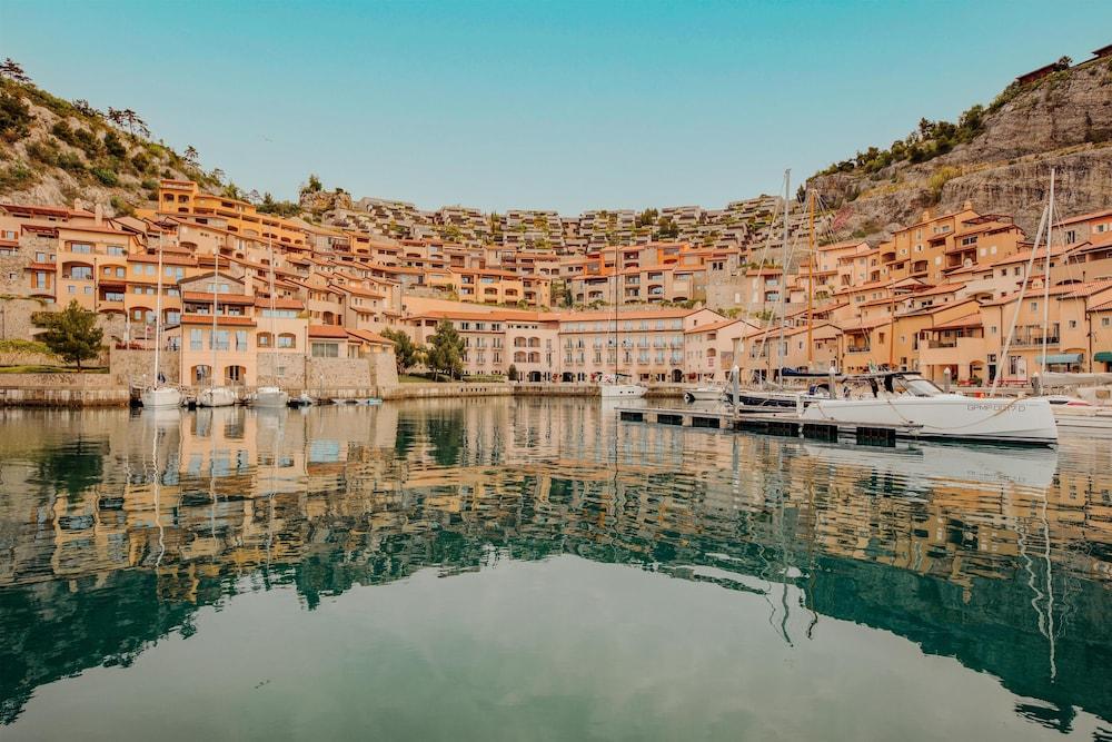 منتجع صحي وسبا تيفولي بورتوبيكولو سيستيانا