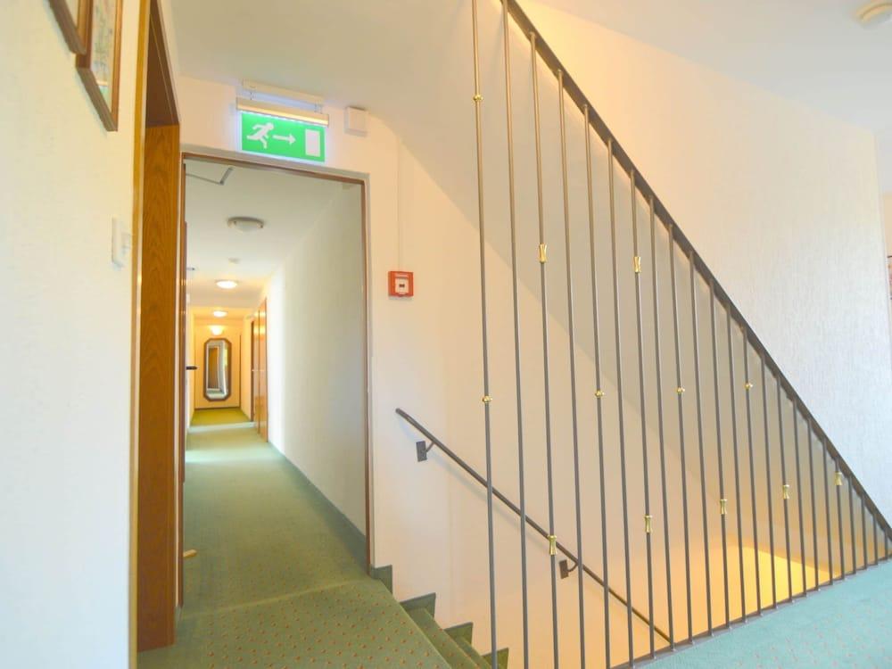 هوليداي هوم مونشاو ويذ سونا آند تيراس داخلي