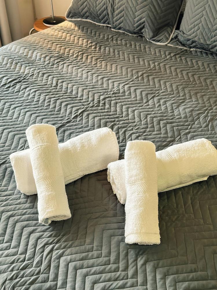 بي ت هومز - باليرمو فيتز روي غرفة