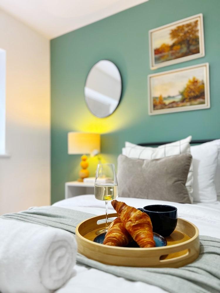 4 ب تزدٕسهوس كوفنتري سليب 7 ويذ 3باركينج سبيسيز غرفة