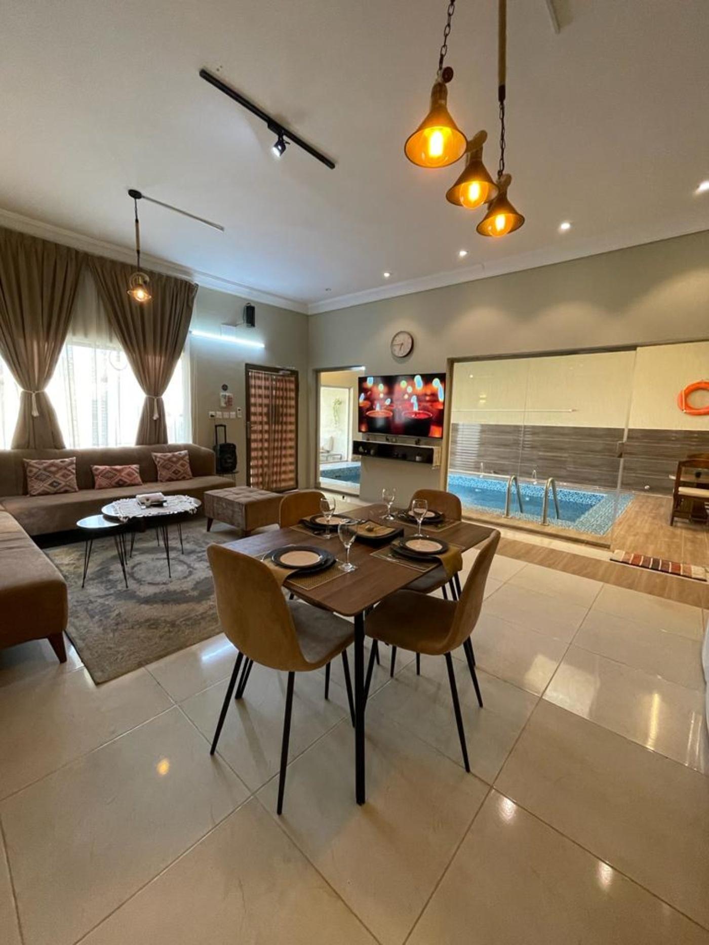 Comfy Chalet with Comfortable and Simple Furniture | 1505 Living Area