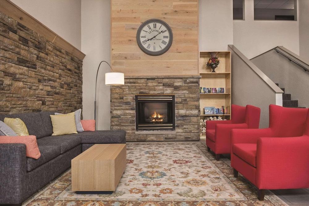 كانتري إن آند سويتس باي راديسون، كوتج غروف، مينيسوتا الصورة الأساسية