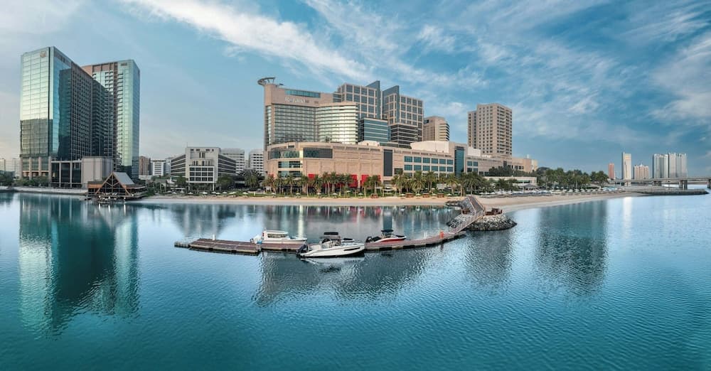 Beach Rotana Residences