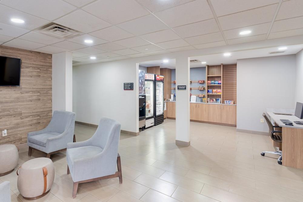 كاندلوود سويتس أوكلاهوما سيتي -مور باي آيتش جي منطقة الجلوس في الردهة