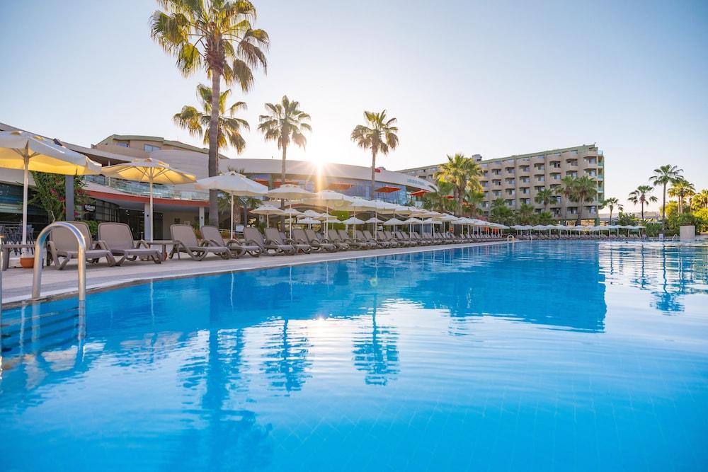 فون ريزورت غولدن كوست - شامل جميع الخدمات الصورة الأساسية