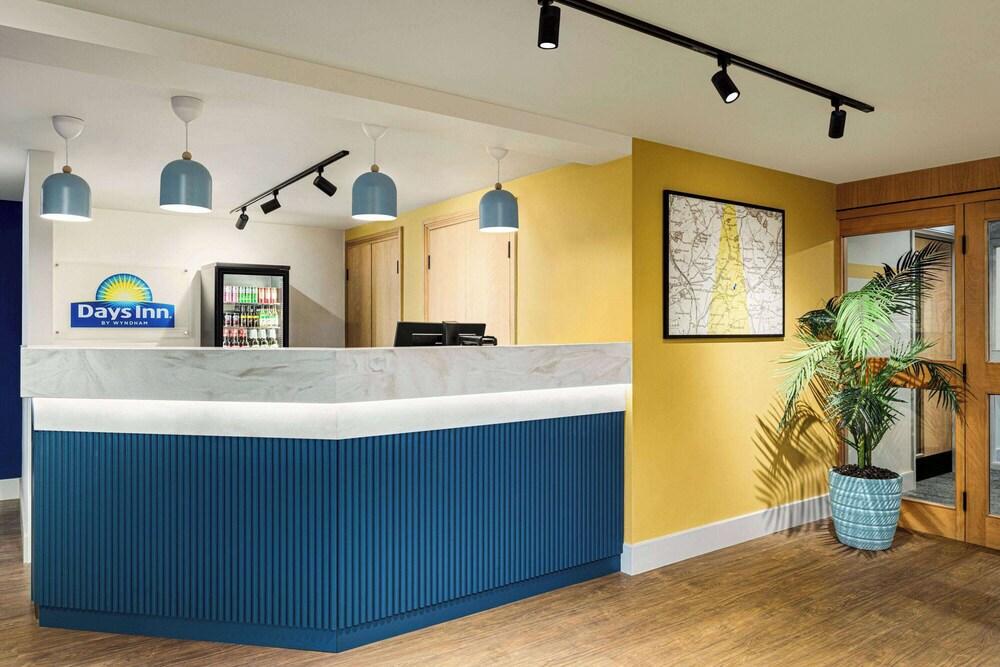 دايز إن باي ويندام تشيسترفيلد تيبشيلف الردهة