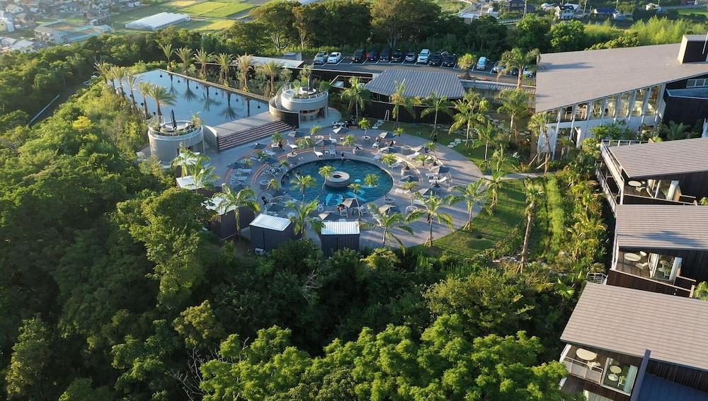 بوتانيكال بوول كلوب المنطقة الخارجية