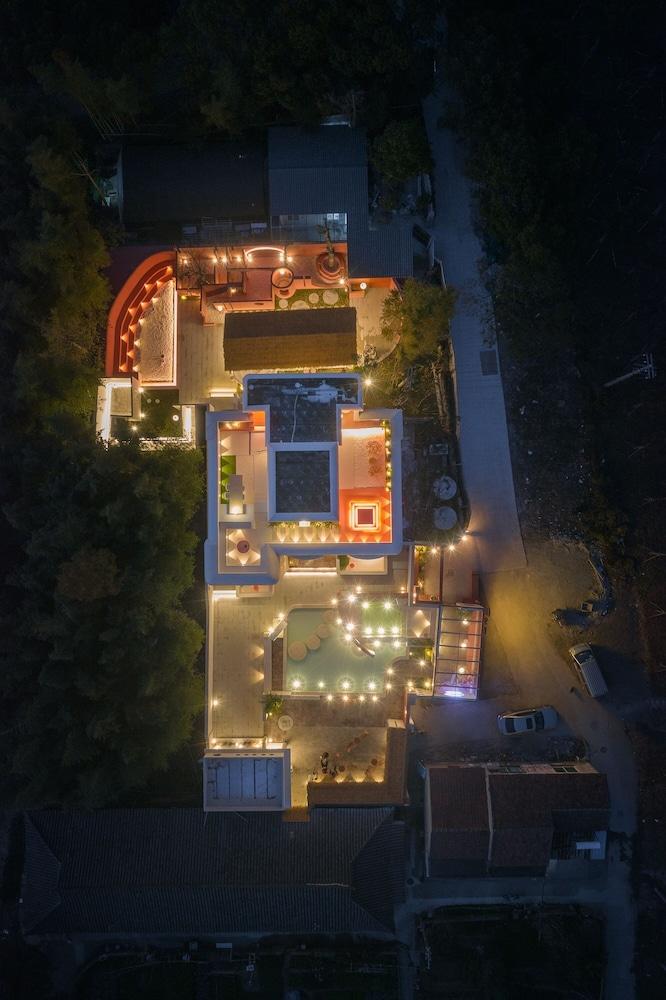 Qi Meng New moon branch Aerial View