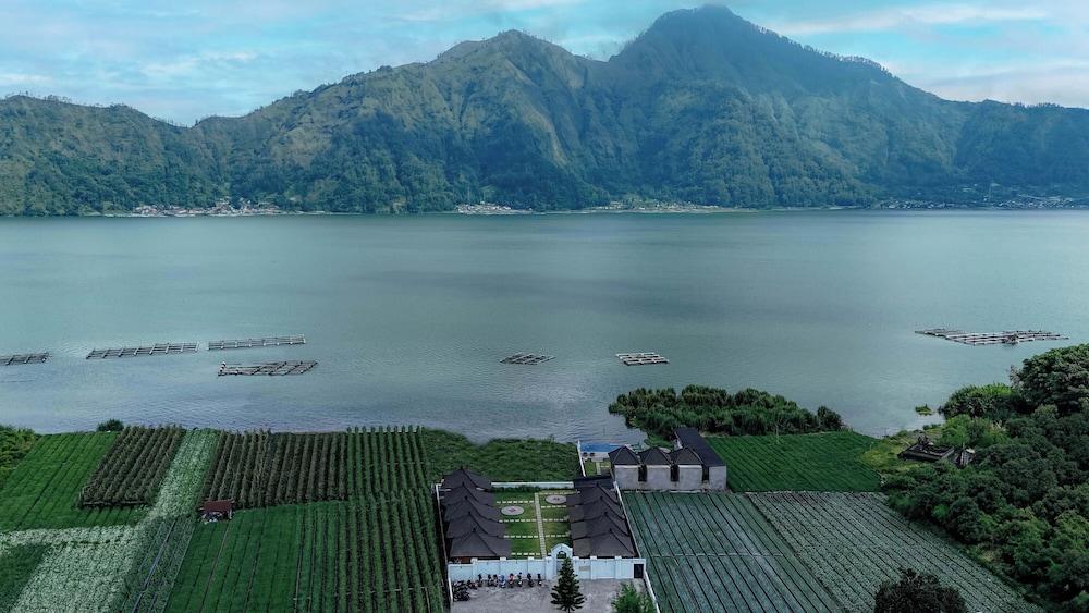 دي سيلاز تيبي دانو فيلاس كينتاماني آند ناتورال هوت سبرينج منظر من الجو