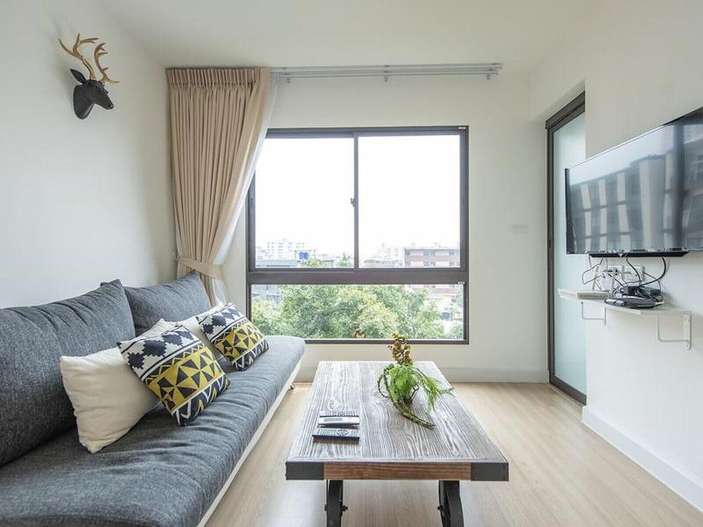 براند نيو لاكشري 1 بد روم نيري  مرت تل بت تس اس  شوبينج الصورة الأساسية