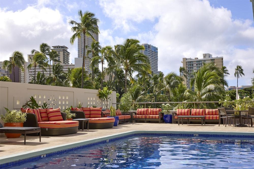 دبل تري باي هيلتون هوتل ألانا - وايكيكي بيتش زحليقة مائية