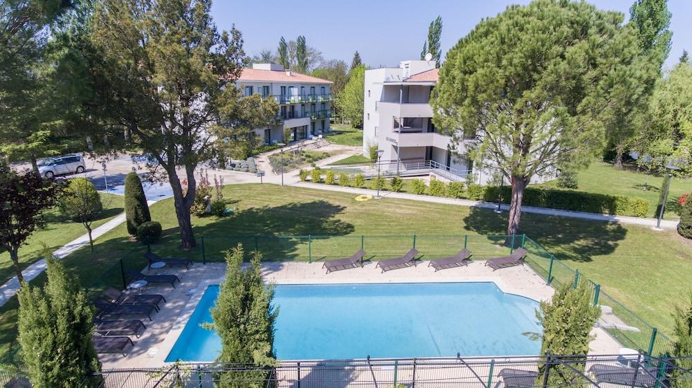 سويل هوتلز دومين دو لا بيتيت أيل المنطقة الخارجية